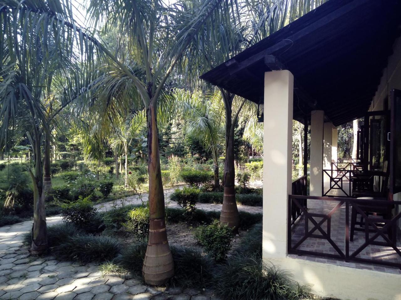 Rhino Lodge Bardia Pvt Ltd Bardiya Exterior foto