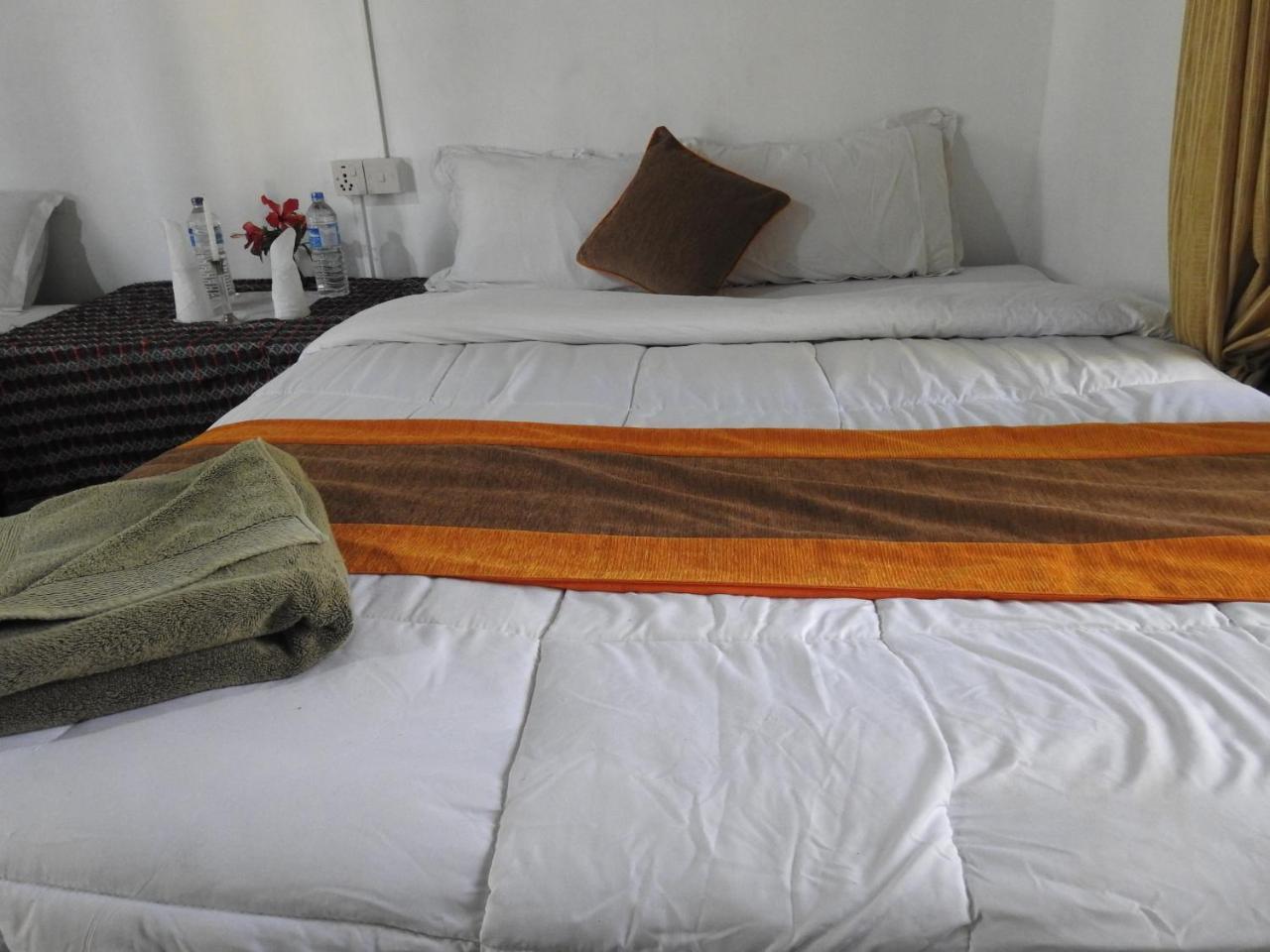 Rhino Lodge Bardia Pvt Ltd Bardiya Exterior foto