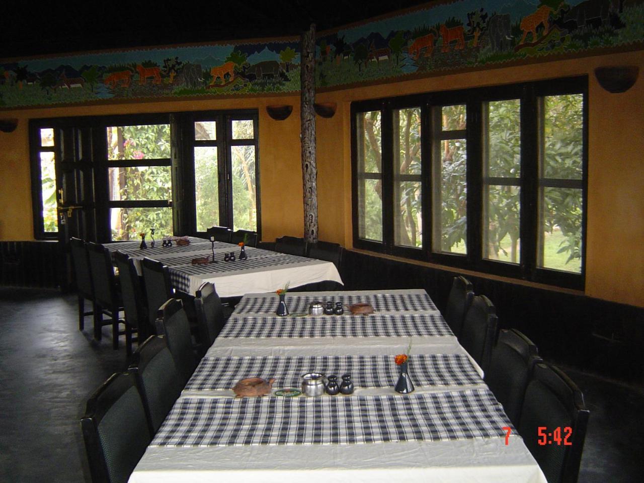 Rhino Lodge Bardia Pvt Ltd Bardiya Exterior foto
