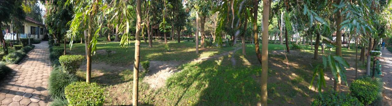 Rhino Lodge Bardia Pvt Ltd Bardiya Exterior foto