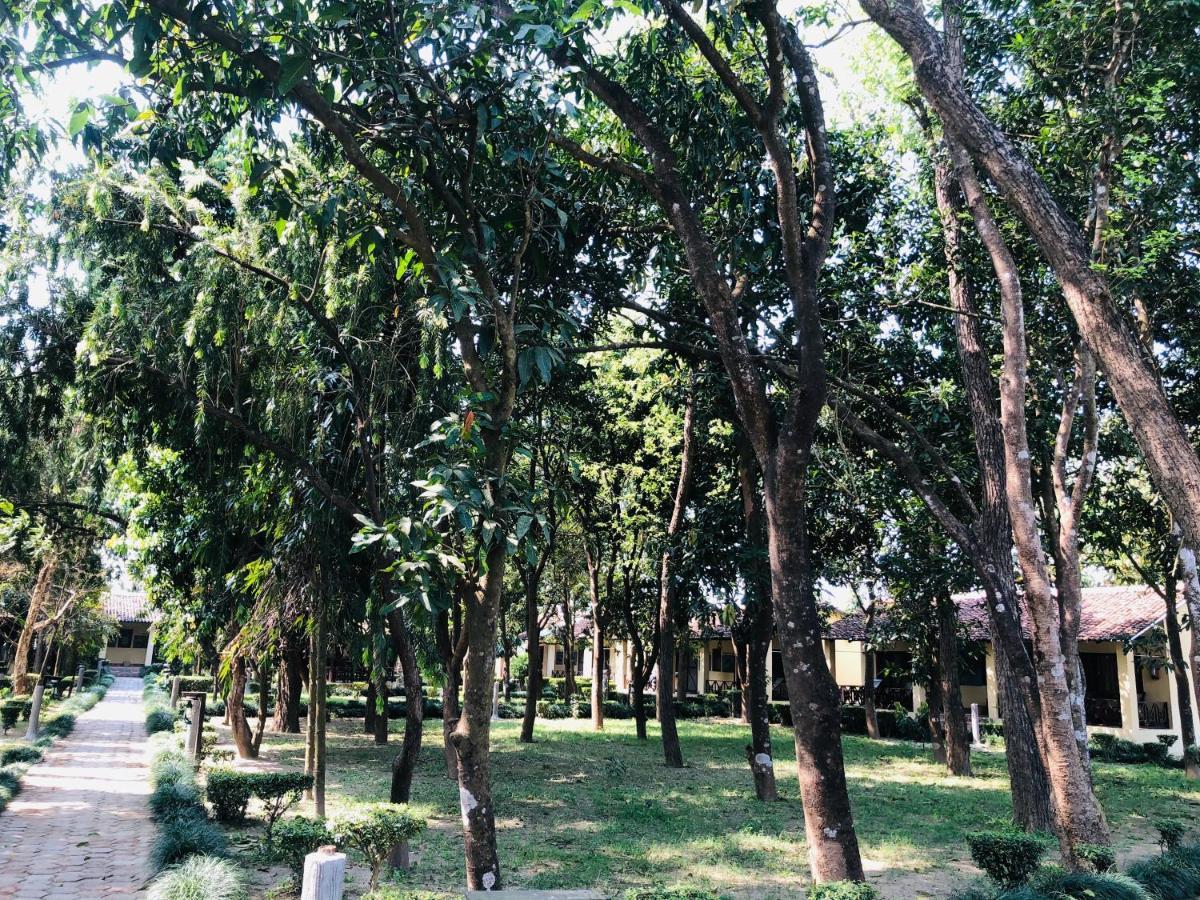 Rhino Lodge Bardia Pvt Ltd Bardiya Exterior foto